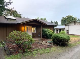 10561 N Madison Ave NE, Bainbridge Island, WA 98110