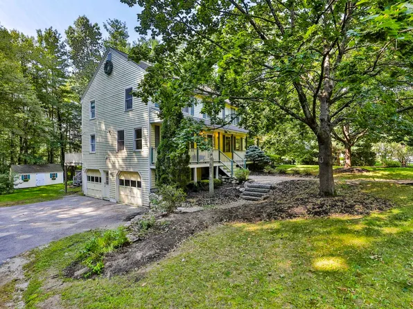 10 Pinewood Road, Hudson, NH 03051
