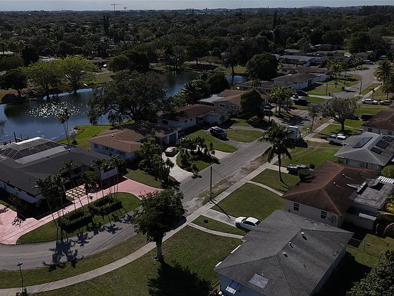 5th image of 940 NW 151st Street