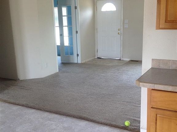 3rd image of 307 Pioneer Dr