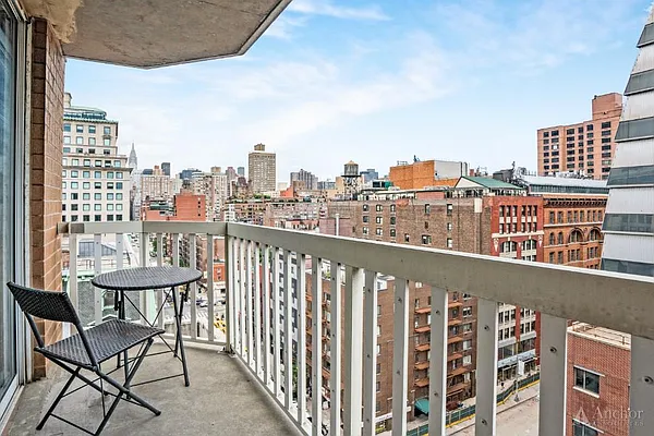 Rented by Anchor Associates | media 23