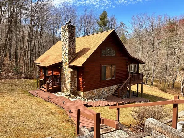605 Stillhouse Rd, Hillsville, VA 24343