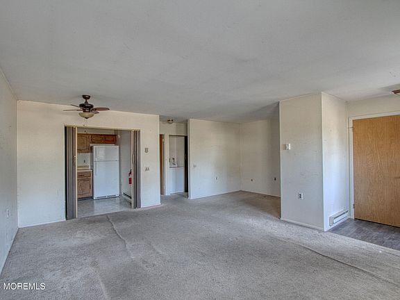 5th image of 5 Alden Court #B