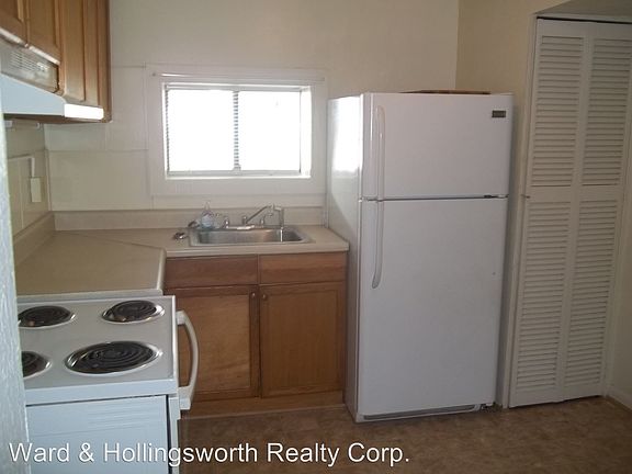 5th image of 946 Little Bay Ave APT A