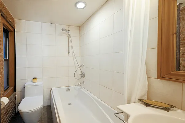 Rented by CORE | media 20