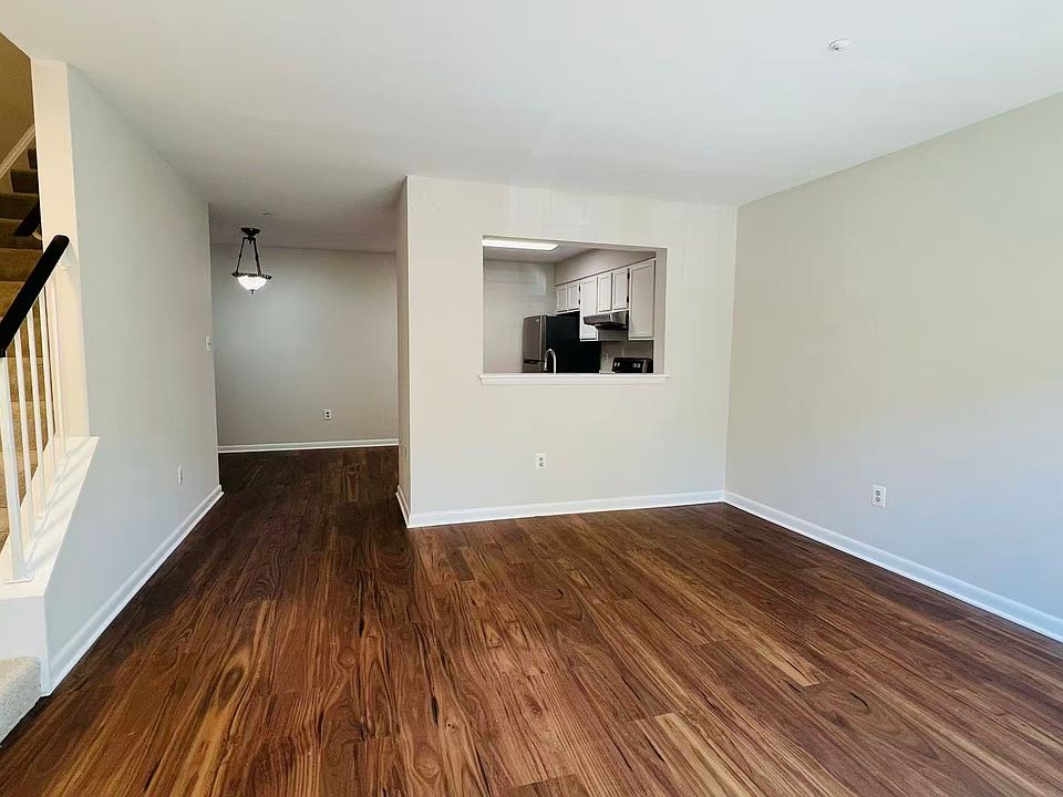 1st image of 19046 Highstream Dr