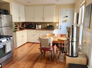 98 Chelsea St #2, Boston, MA 02128