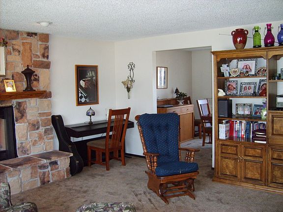 5th image of 1410 Millerdale Ave