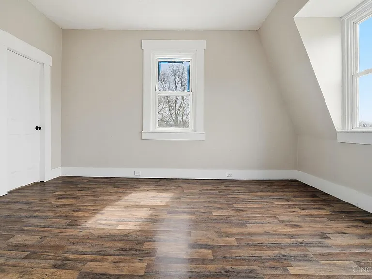 540 Grand Ave — Photo 28