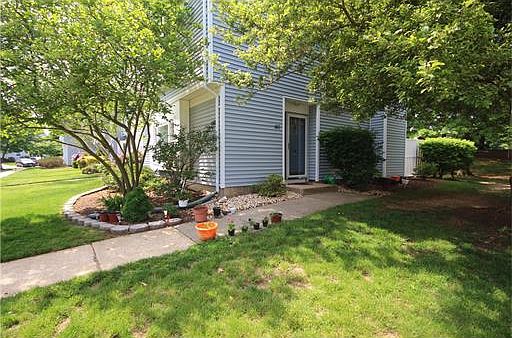 2nd image of 160 Baron Ln