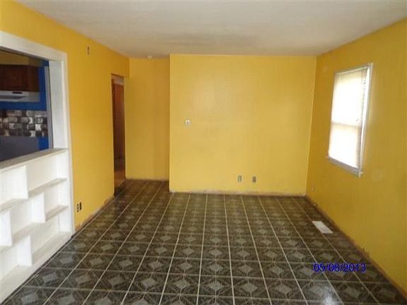 3rd image of 1322 Kingston Ave