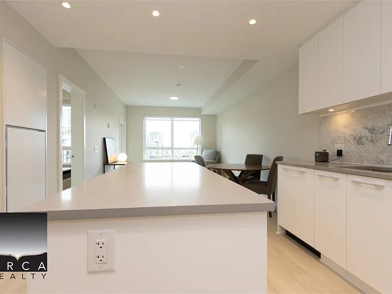 110 W 17th St #503 — Photo 10