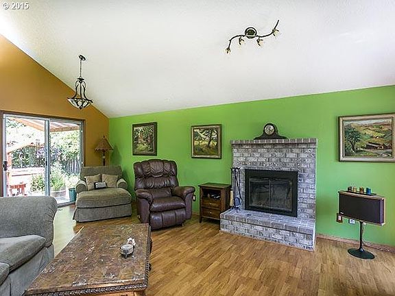2nd image of 7175 SE Villa St