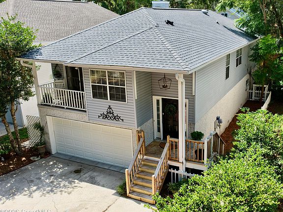 2nd image of 511 Cedar St