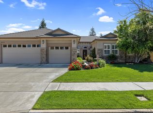 5935 W Robin Ave, Visalia, CA 93291