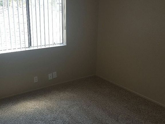 5th image of 11432 Menlo Ave APT 2