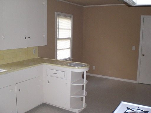 2nd image of 308 E Washington St