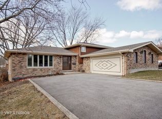 8848 S 83rd Ave, Hickory Hills, IL