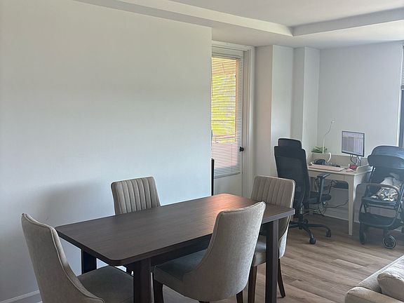 3rd image of 1011 Arlington Blvd APT 618