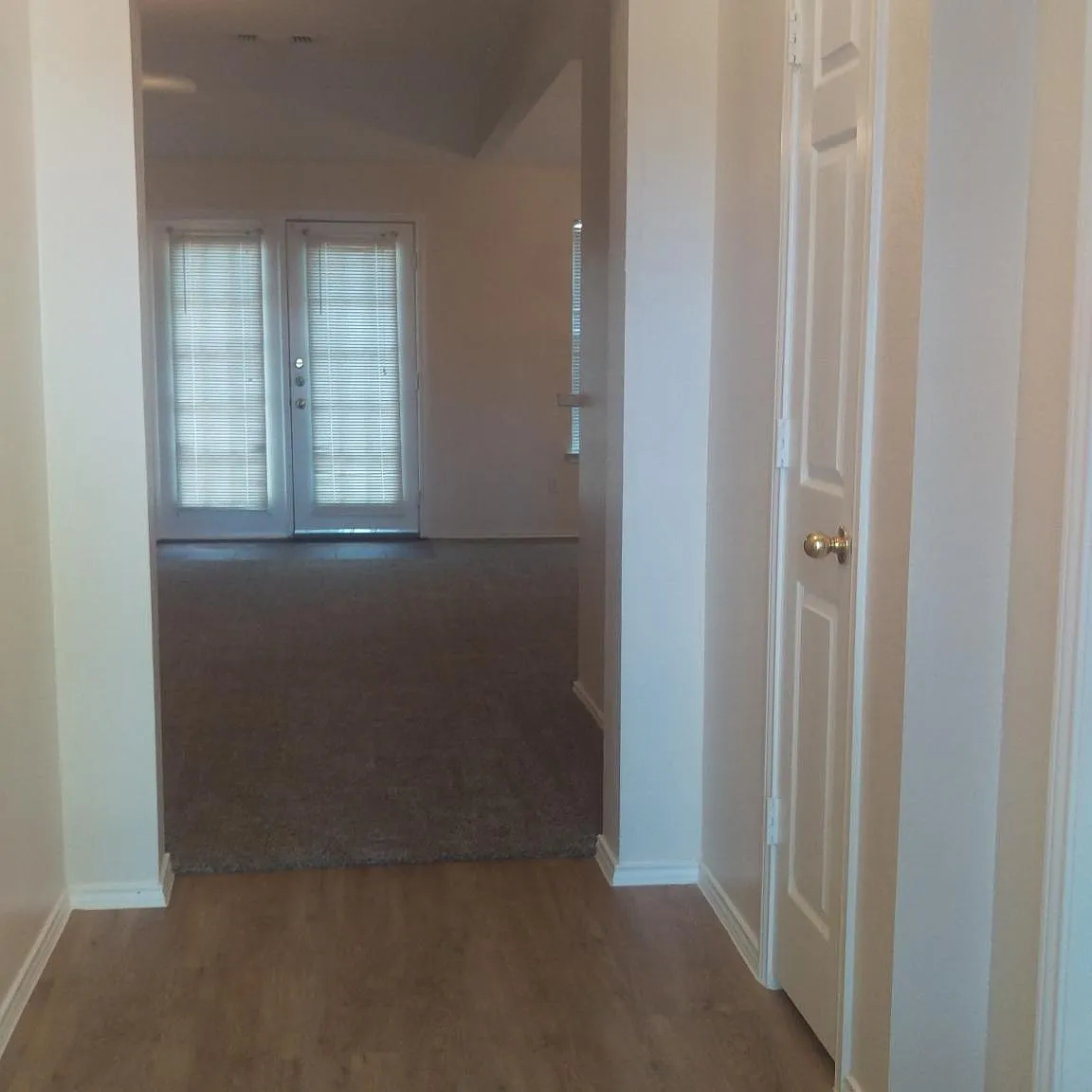 3 bed, 1313 sqft, $2,000 — Photo 2