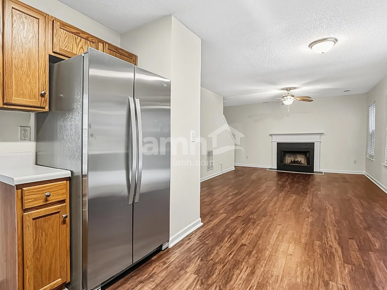 3 bed, 2.5 bath, 1744 sqft, $1,980 — Photo 4