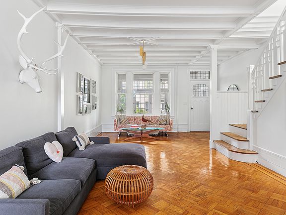 4th image of 205 Windsor Pl Floor 1