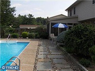 5th image of 1 Valerie Dr