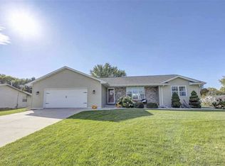 600 W Conservancy Ct, Green Bay, WI 54311
