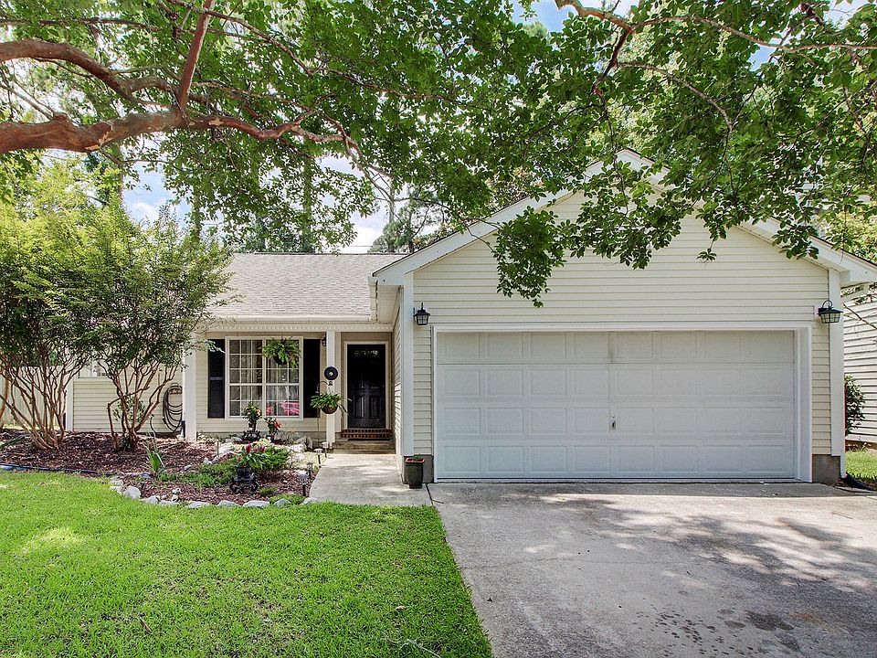 1st image of 348 Kingston Ln