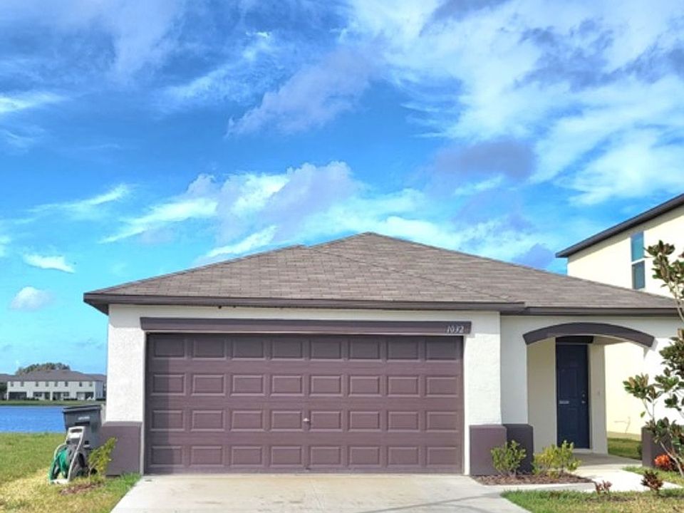 1st image of 1032 Royal Empress Dr