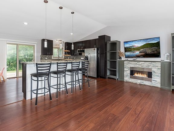 4th image of 4034 Indian Hill Dr