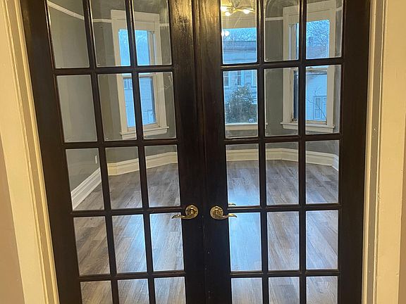 3rd image of 10713 S Wabash Ave Floor 2