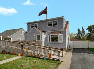 17915 Escanaba Ave, Lansing, IL 60438