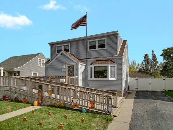 17915 Escanaba Ave, Lansing, IL 60438