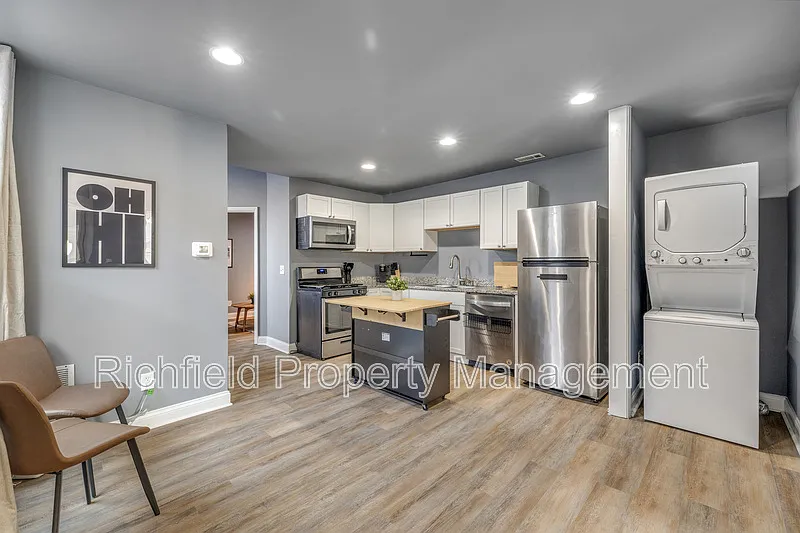 1 bed, 1.0 bath, 500 sqft, $1,350 — Photo 2