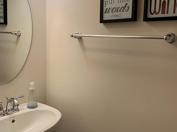 4th image of 42600 Harlow Meadows Ter