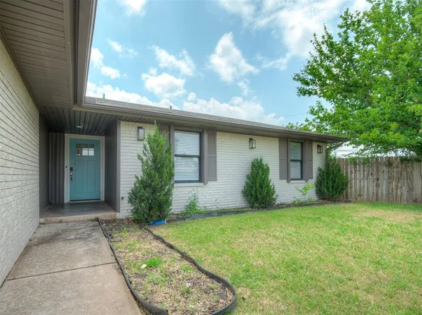 1716 Erin Pl, Village, OK 73120