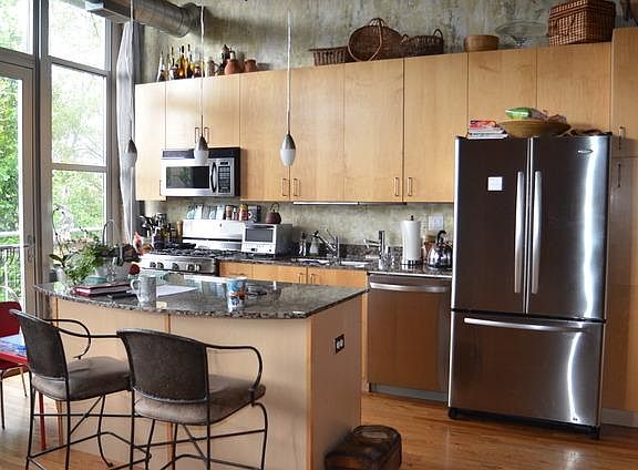 5th image of 2111 W Churchill St APT 213