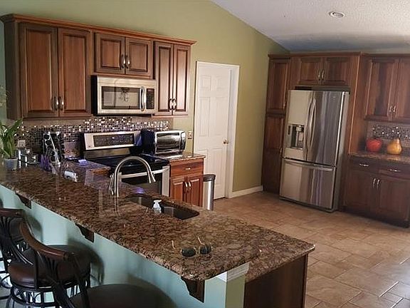 4th image of 252 Magellan Dr