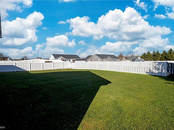 2nd image of 1686 Springwood Dr