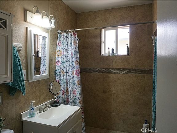 3rd image of 6311 Stover Ave