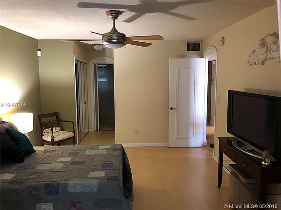 5th image of 1150 NE 191st St #48-C