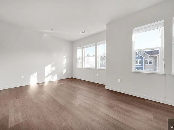 master bedroom 1 in 3rd floor