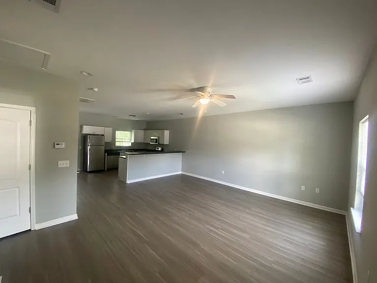 117 Bonielane Dr — Photo 3