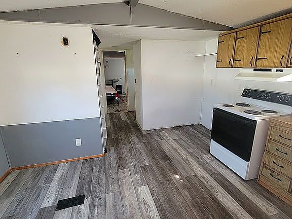 4th image of 48 Caravan Ct