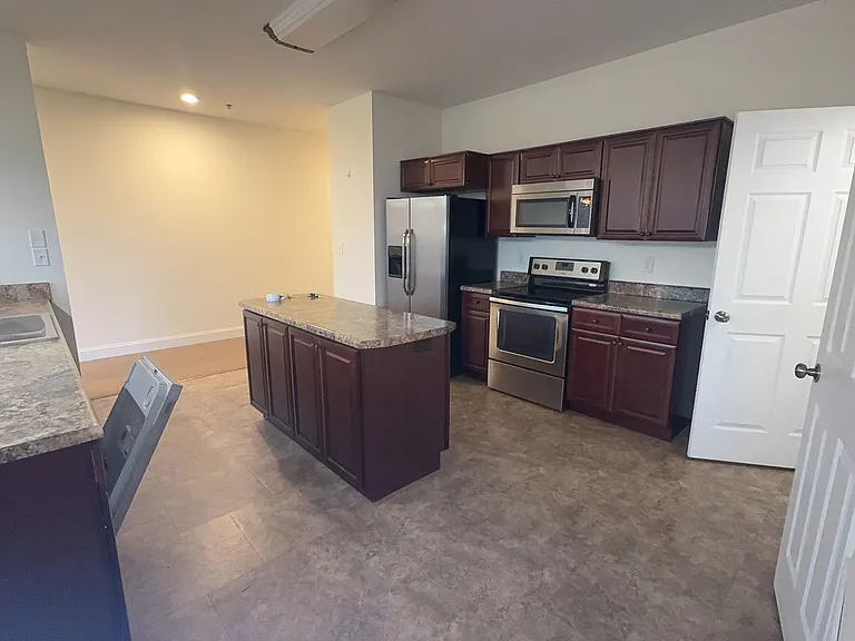 813 3rd Ave — Photo 29