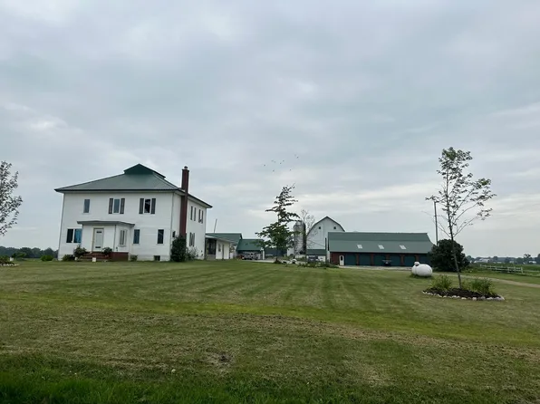 9320 S 192nd Ave, Holton, MI 49425