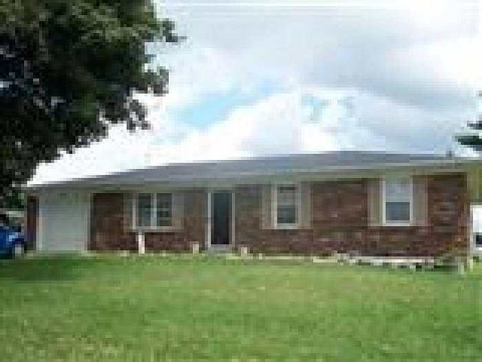 2nd image of 581 Old Louisville Rd