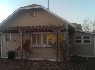 40 E Cleveland Ave, Glenns Ferry, ID 83623