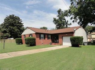 98 Fort Worth St, Hampton, VA 23669